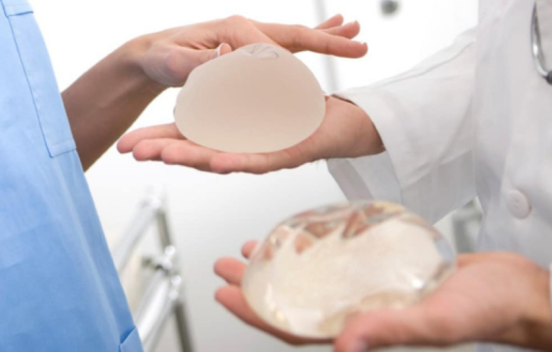 Nâng ngực so với đặt túi ngực tại Thẩm mỹ viện Á Đông